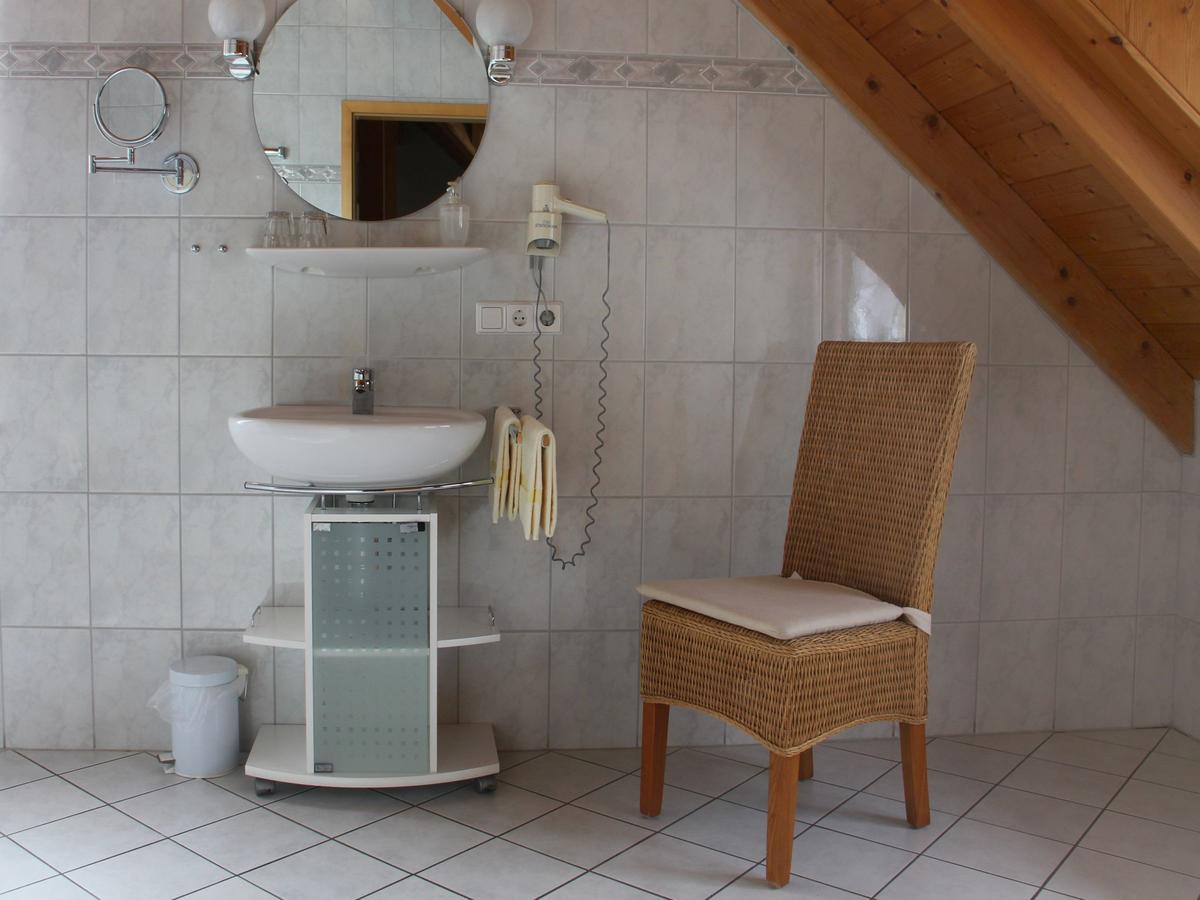 Gasthof Roessle فوغتسبورغ الغرفة الصورة